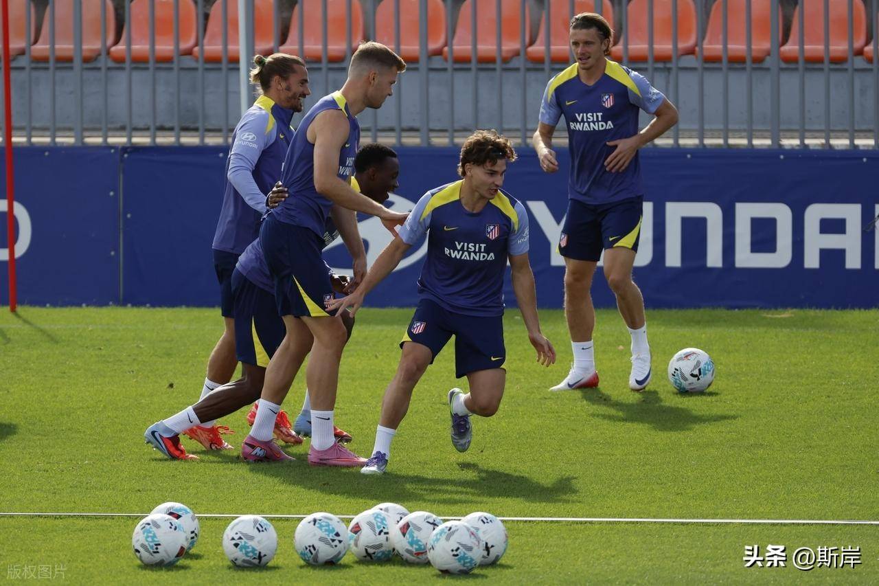AYX Sports包含马德里竞技训练开放日，转会期绝杀压哨引欢呼，西甲在即，高层口径保持一致的词条