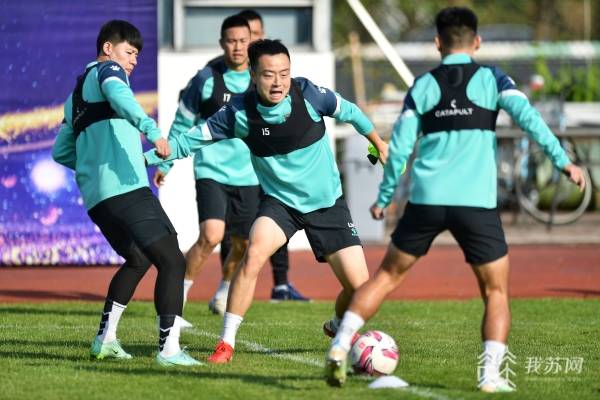 APP下载专区拜仁慕尼黑训练开放日，赛前复出首秀引欢呼，CBA常规赛在即，控场能力受关注的简单介绍