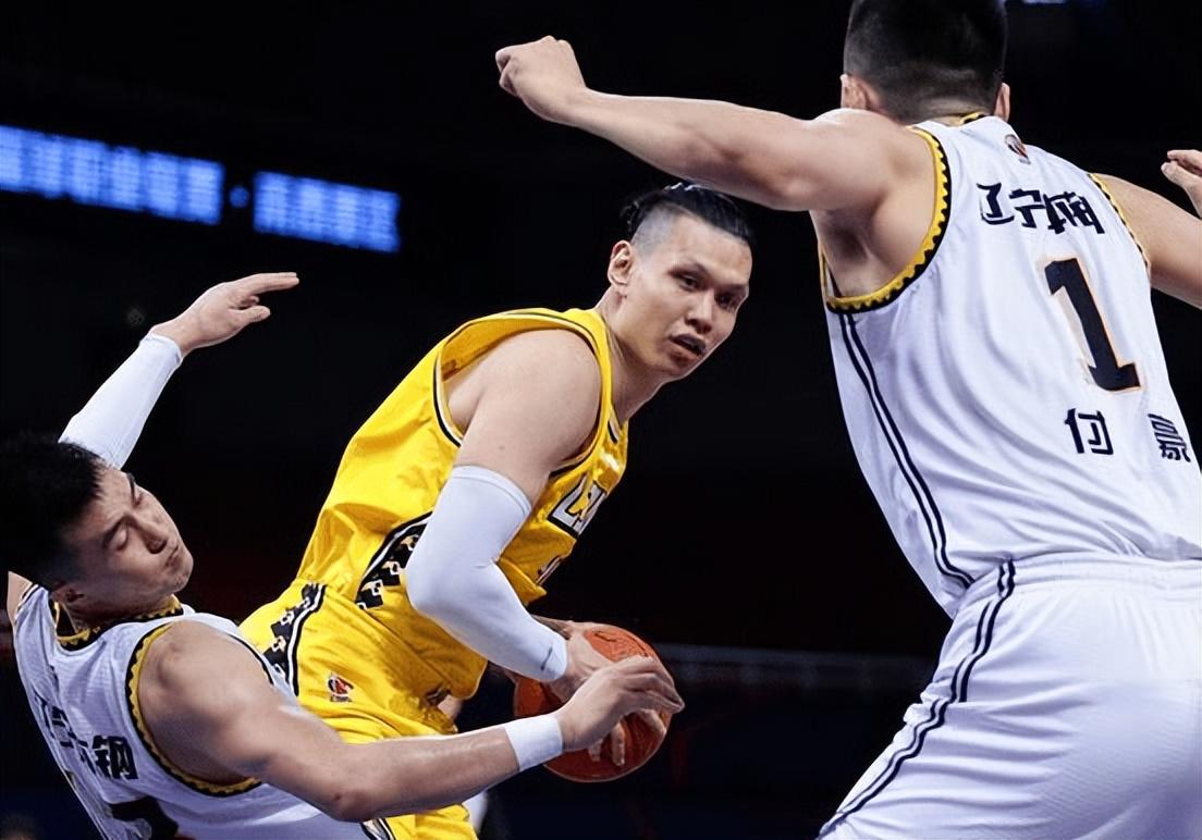 APP下载专区深圳男篮赛后更衣室发声，志在CBA季后赛名次提升，球迷炸锅，心理建设被强调的简单介绍