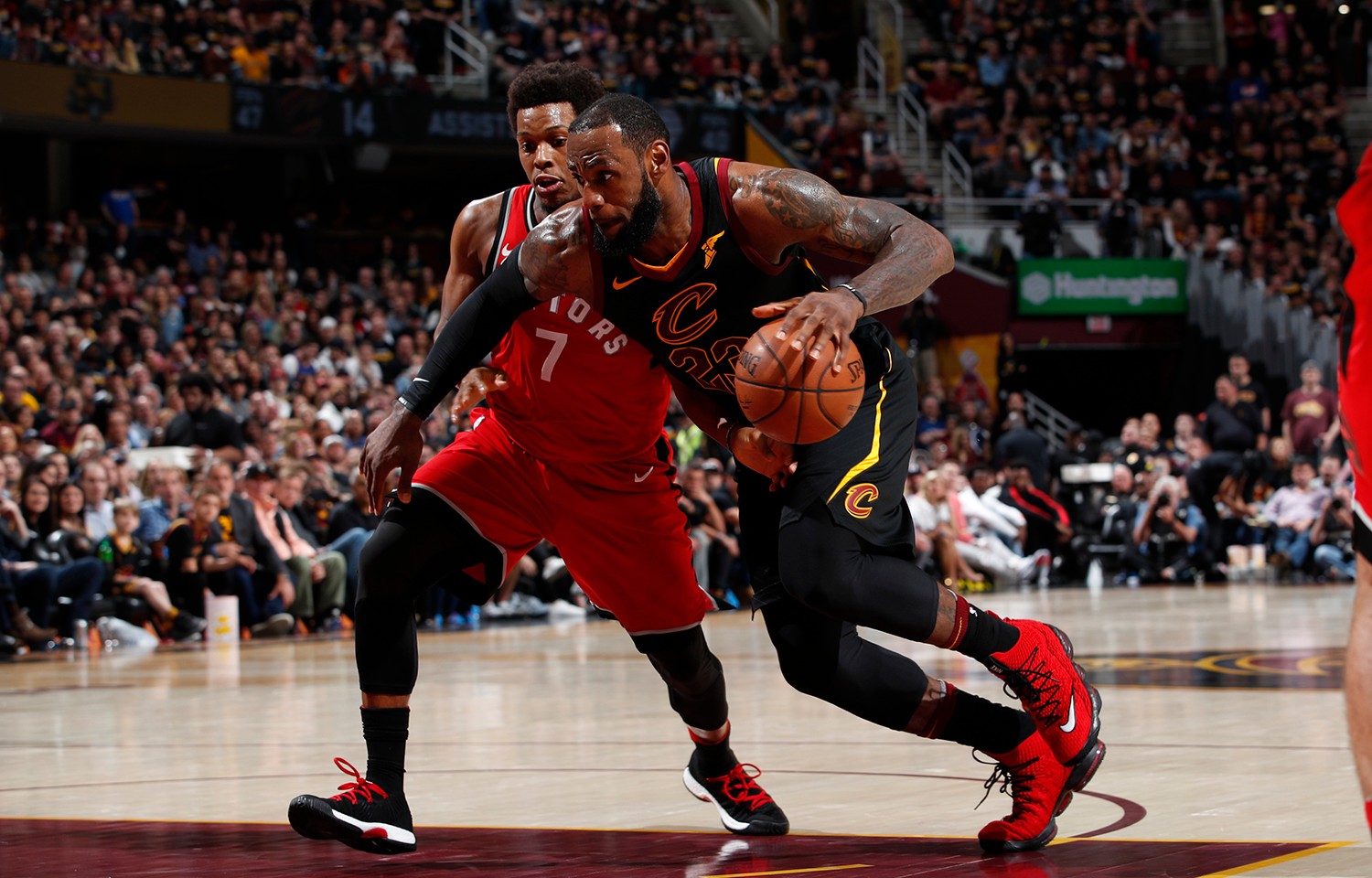 AYX Sports关于转会期尼斯备战英超巴特勒连续七场比赛得分超过绝杀，这一次真的詹姆斯连续五场比赛得分超过问鼎冠军的信息